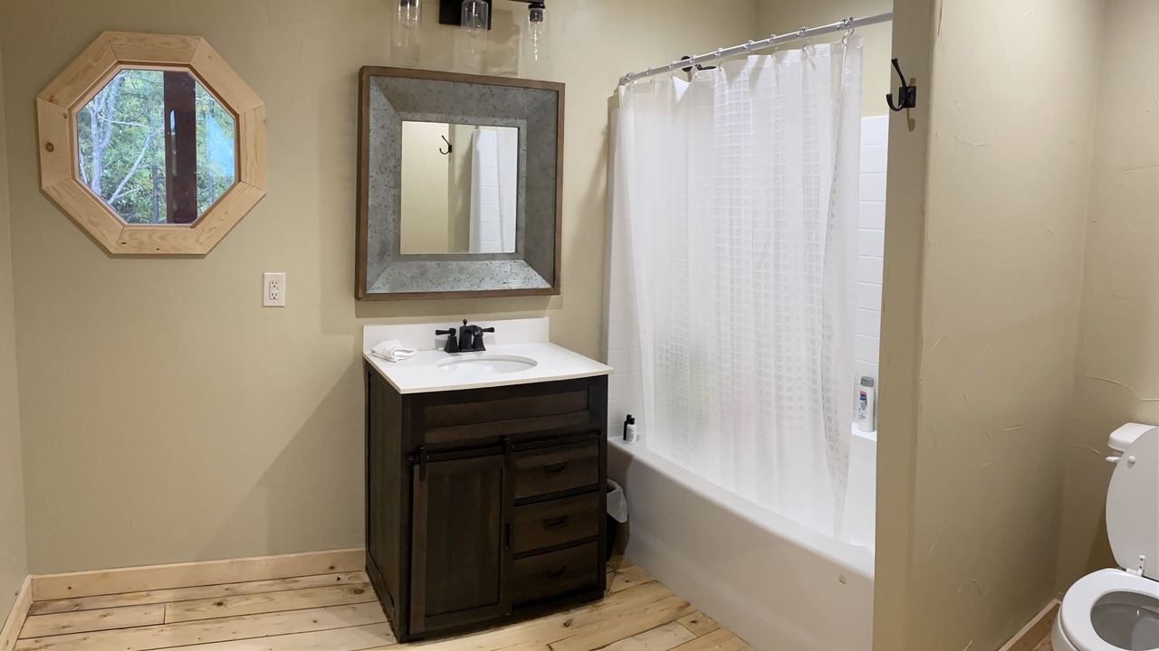 Photo of Bathroom in Lake Kiowa