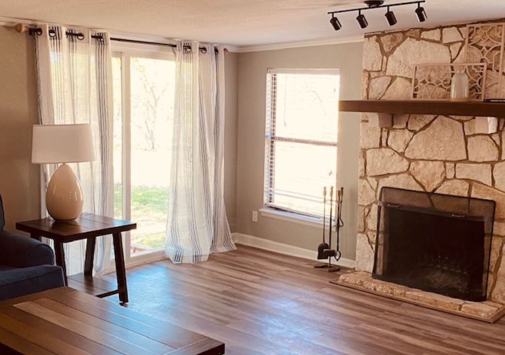 Photo of Livingroom in Camp Wood