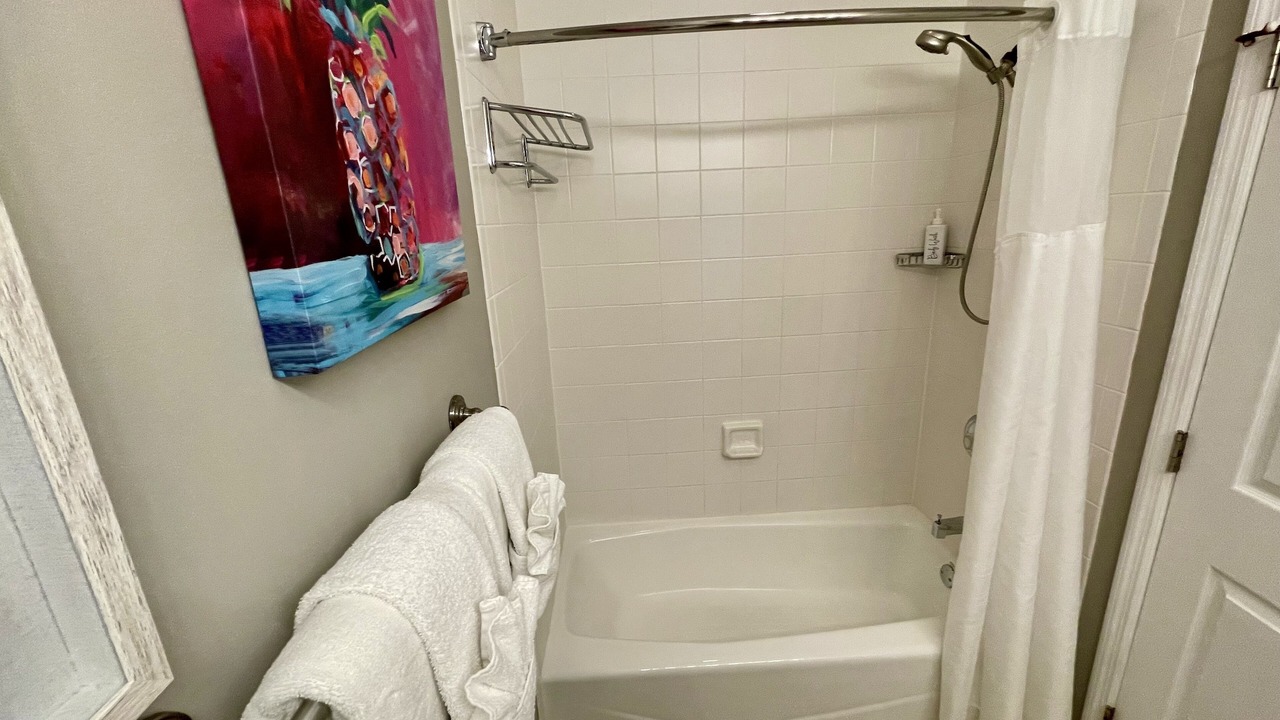 Photo of Bathroom in Marathon