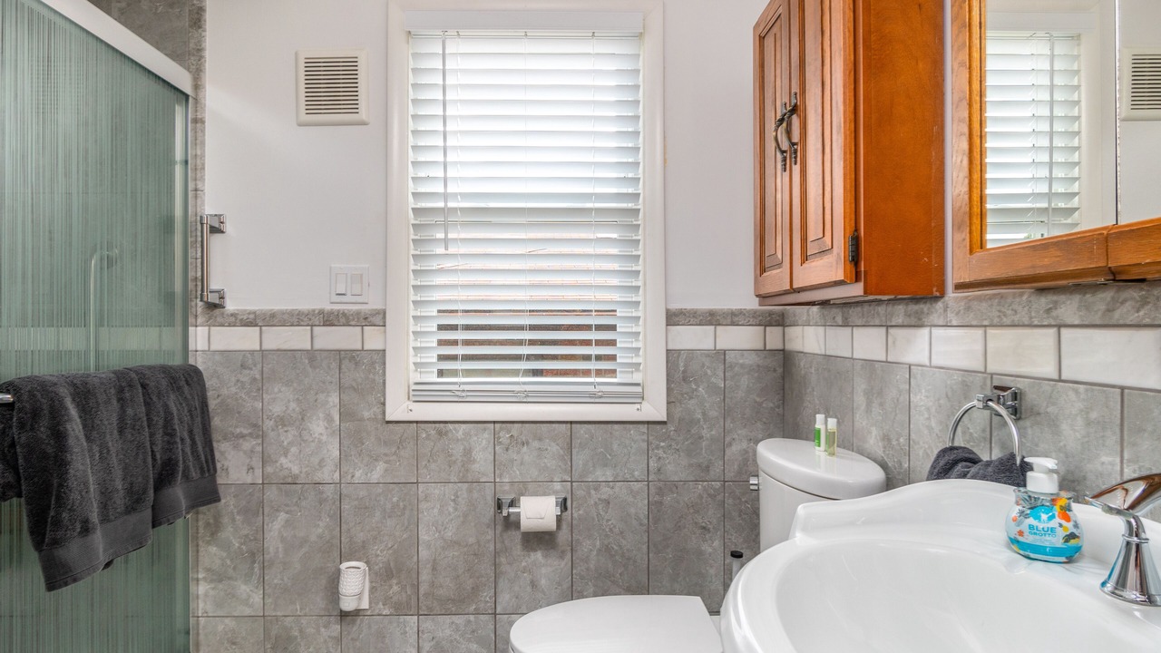 Photo of Bathroom in Niagara Falls
