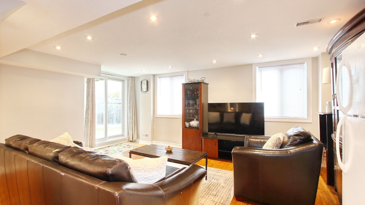Photo of Livingroom in Mount Pleasant