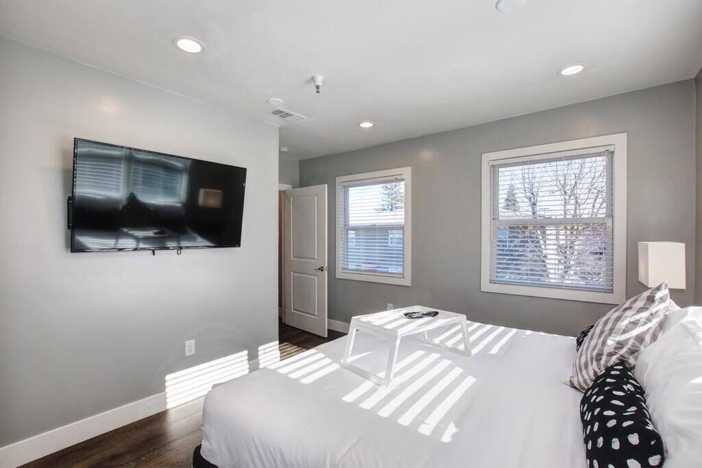 Photo of Bedroom in North Oak Park