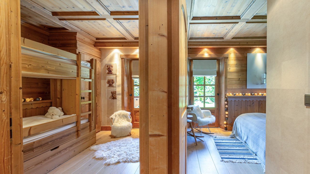 Photo of Bedroom in Demi-Quartier