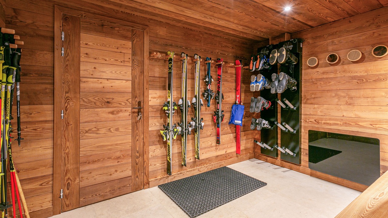 Photo of Others in Demi-Quartier