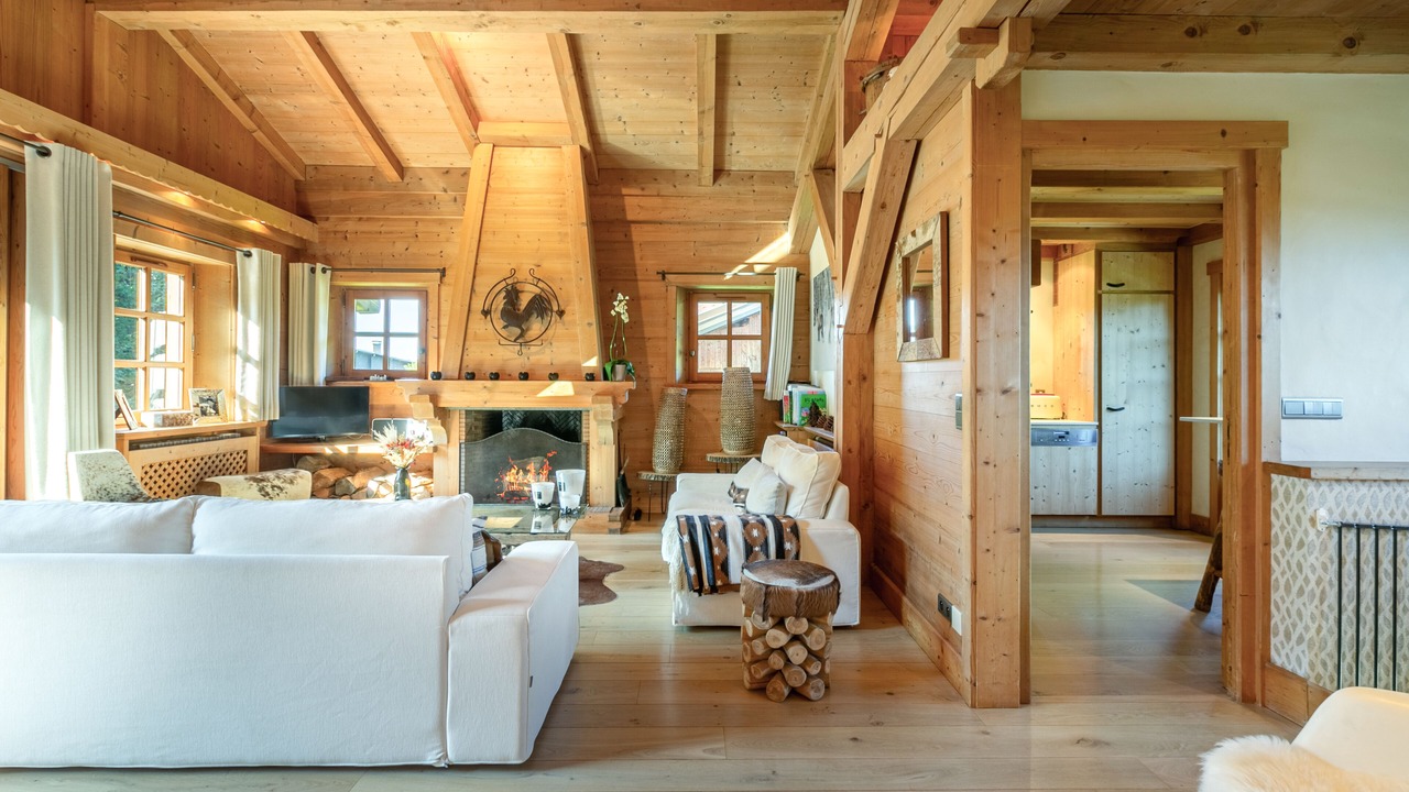 Photo of Livingroom in Demi-Quartier