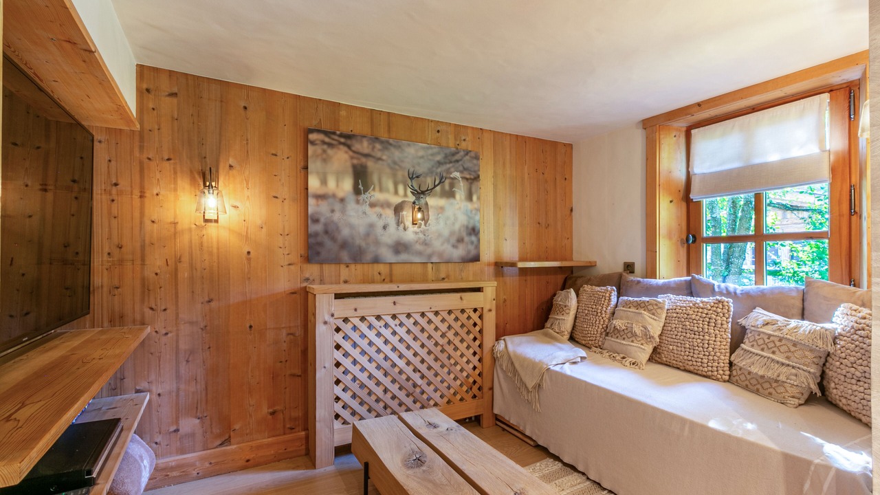 Photo of Bedroom in Demi-Quartier