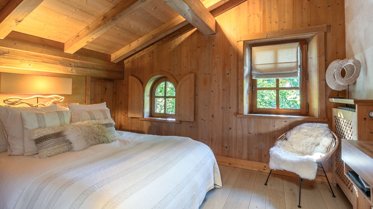 Photo of Bedroom in Demi-Quartier