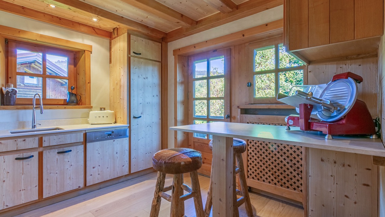 Photo of Kitchen in Demi-Quartier