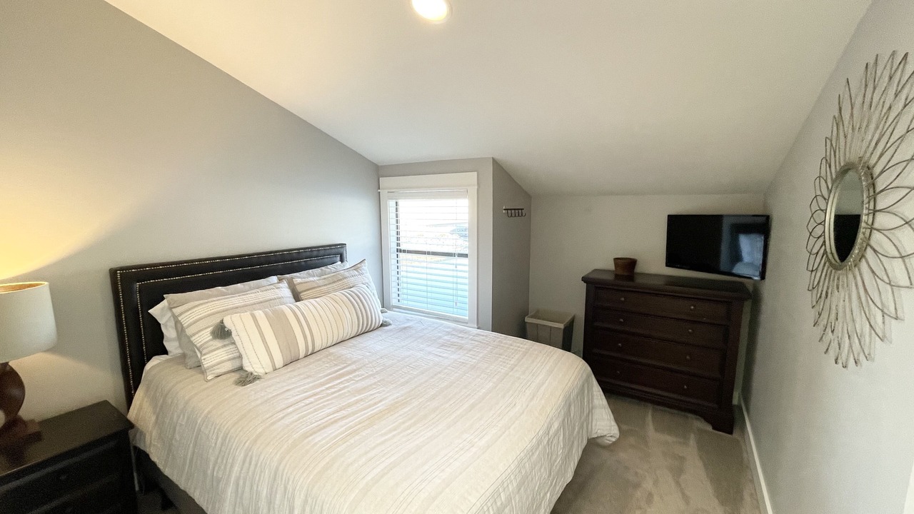 Photo of Bedroom in Quincy