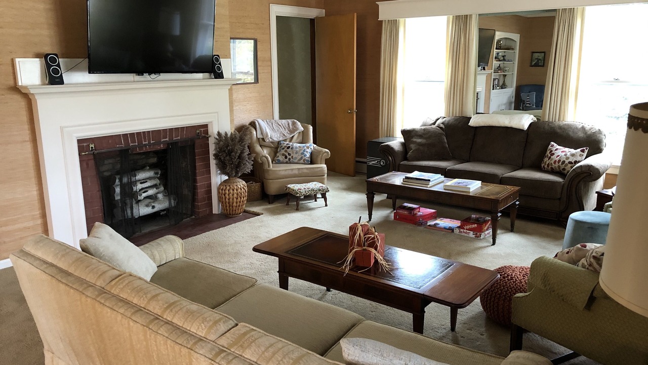 Photo of Livingroom in Jamestown