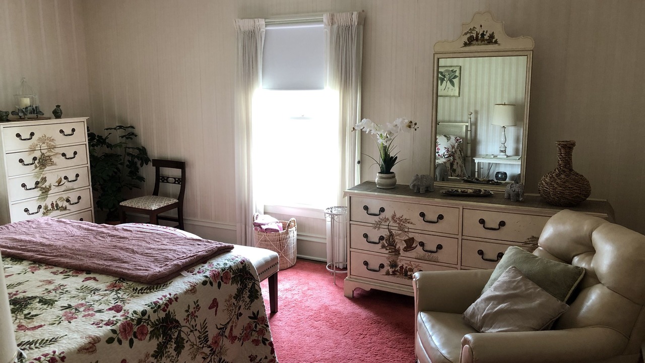 Photo of Bedroom in Jamestown