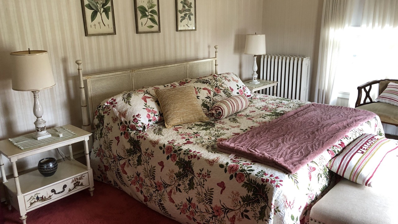 Photo of Bedroom in Jamestown