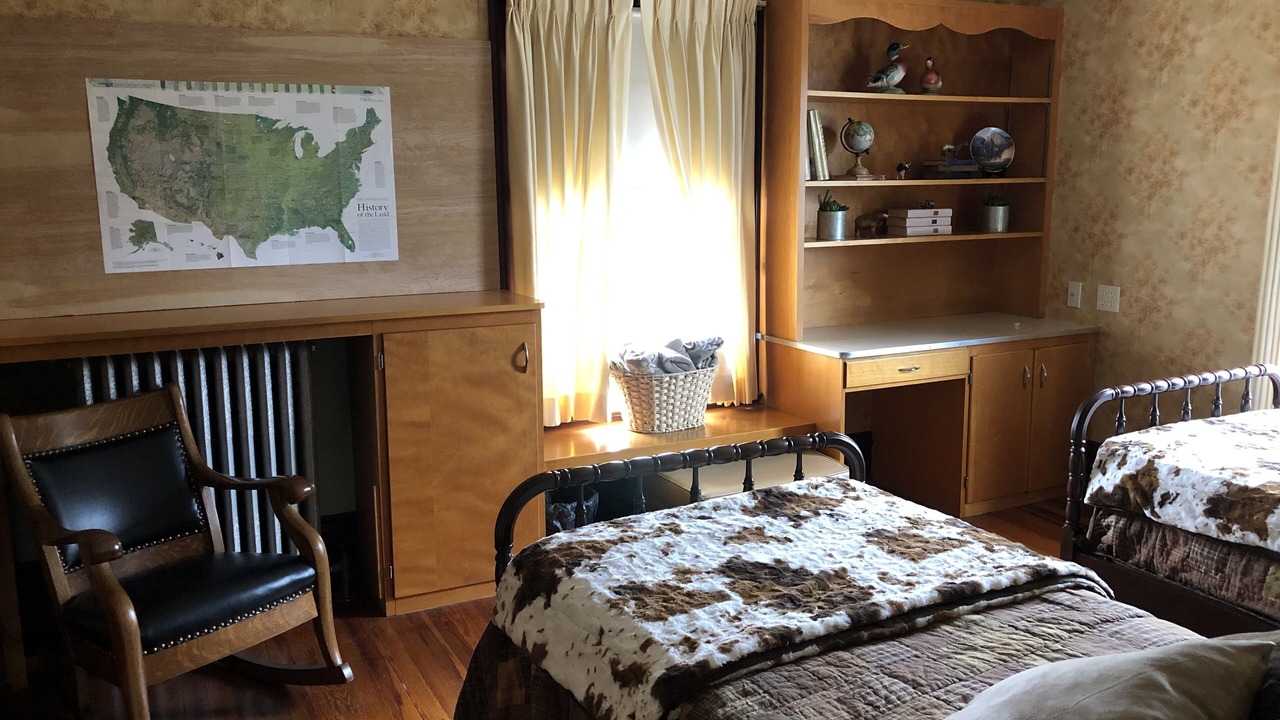 Photo of Bedroom in Jamestown