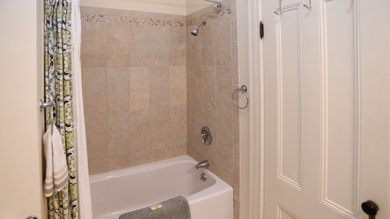 Photo of Bathroom in Egleston Square