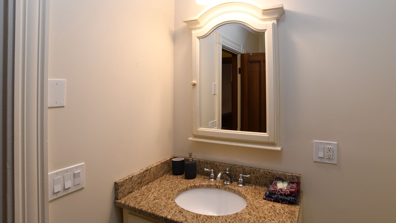Photo of Bathroom in Egleston Square