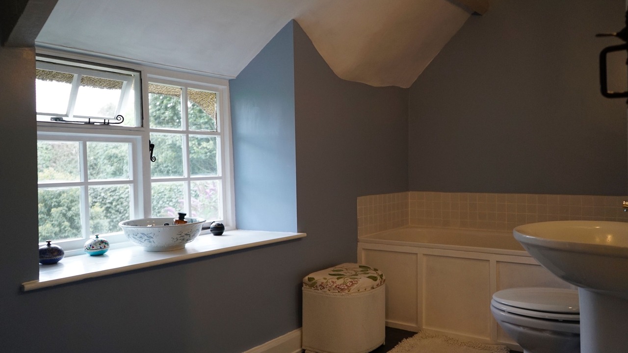 Photo of Bathroom in Cricket Malherbie