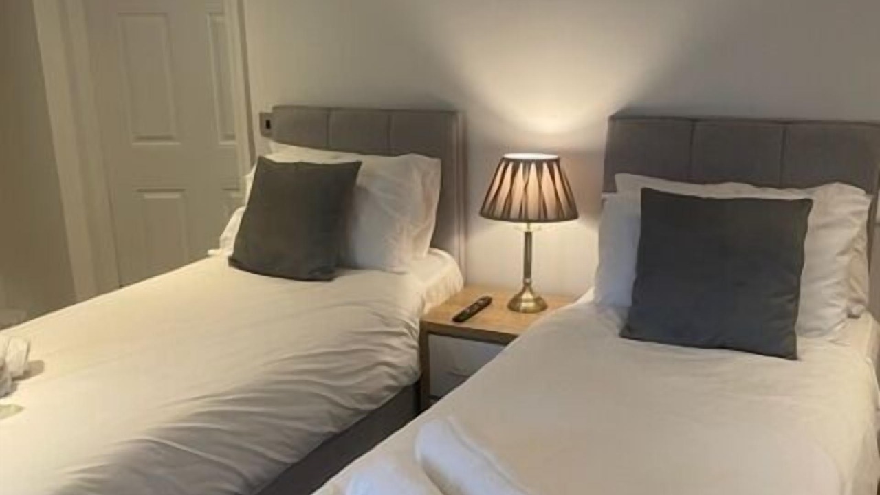 Photo of Others in Birkdale