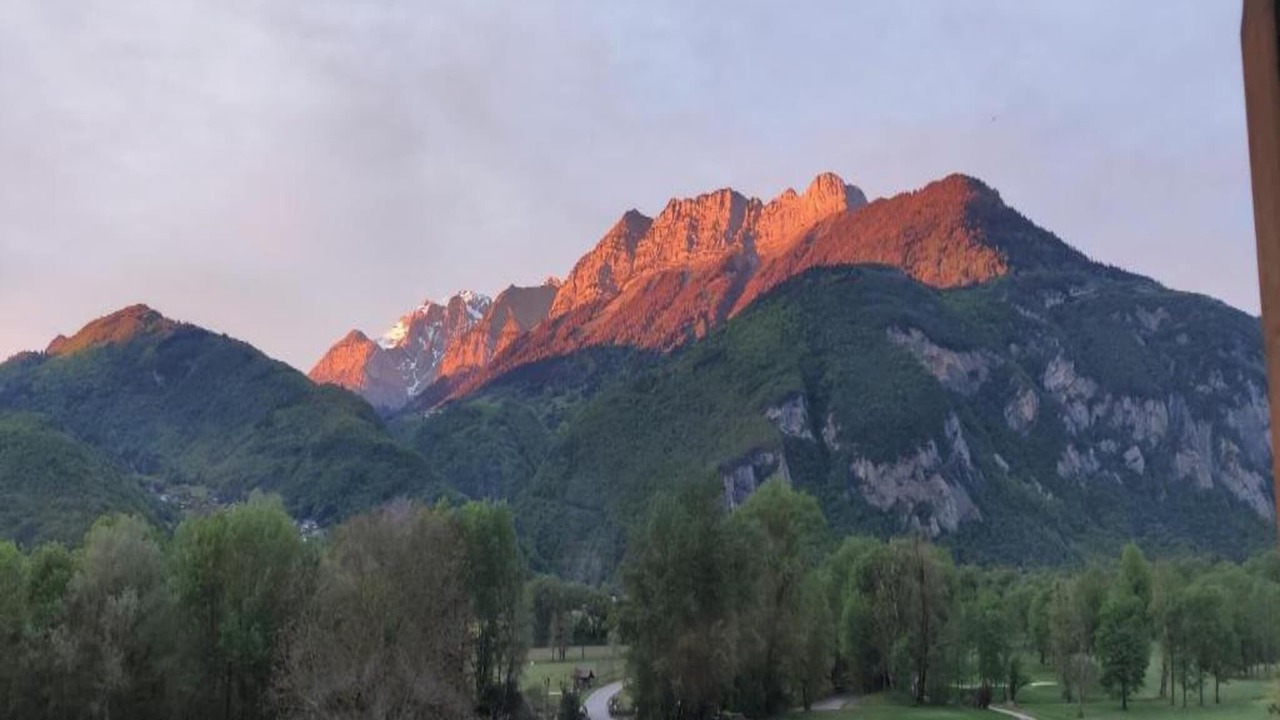 Photo of Others in Giez