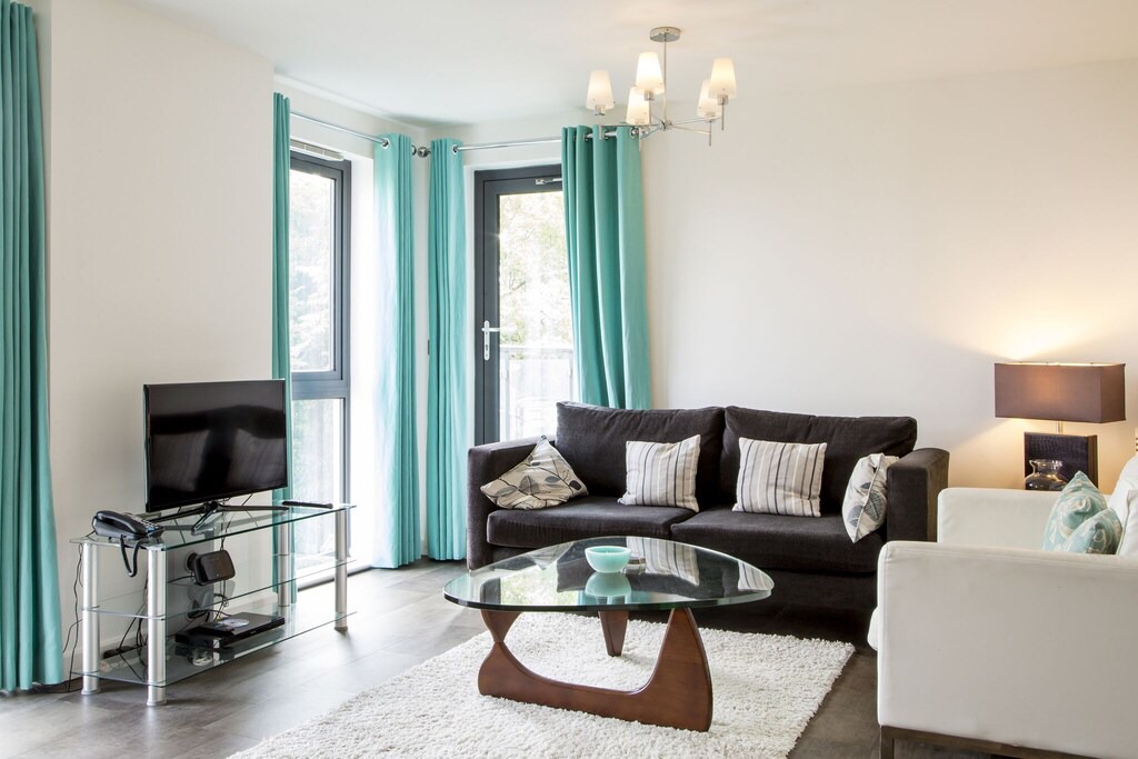 Photo of Livingroom in Woking