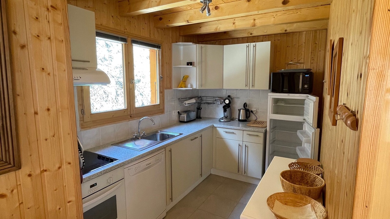 Photo of Kitchen in Station de Drouzin le Mont