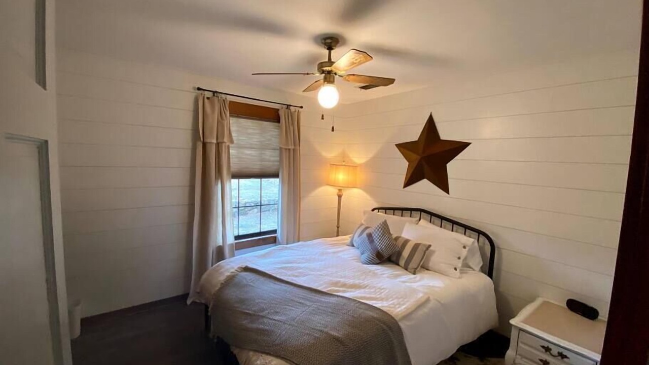 Photo of Bedroom in Belton