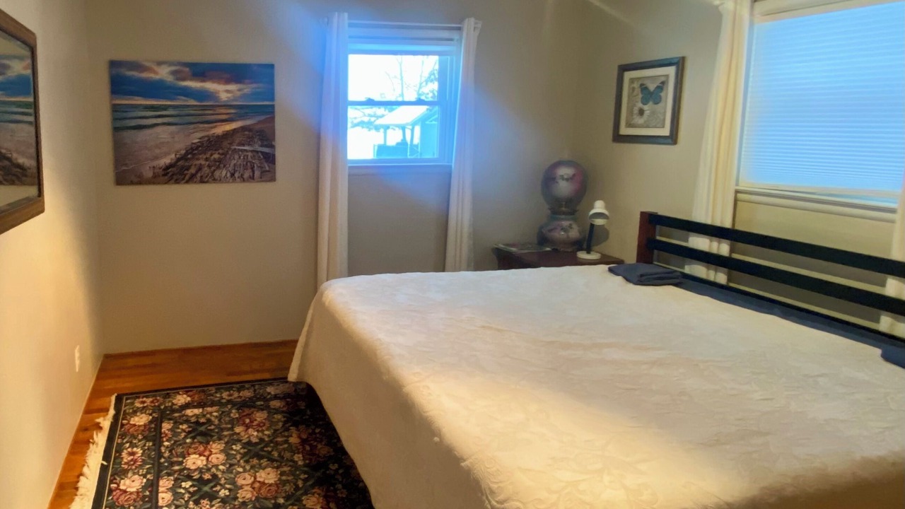 Photo of Bedroom in Lake