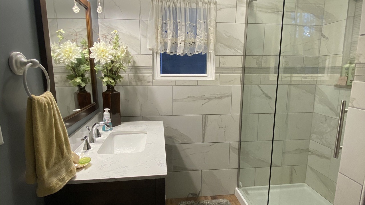 Photo of Bathroom in Lake