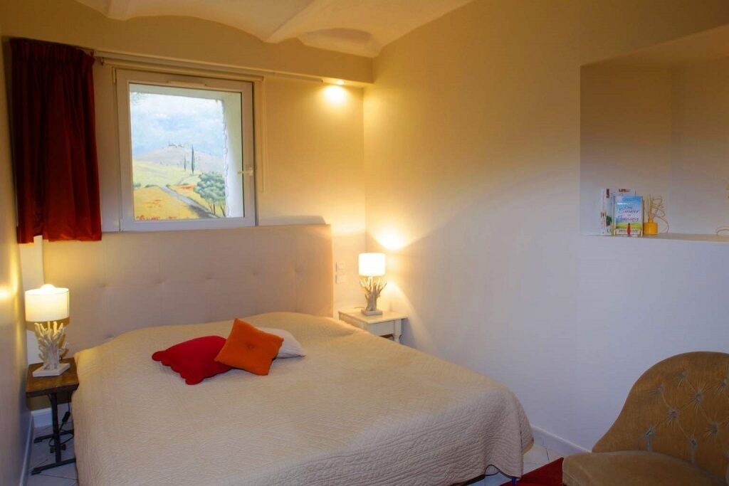 Photo of Bedroom in Forcalquier