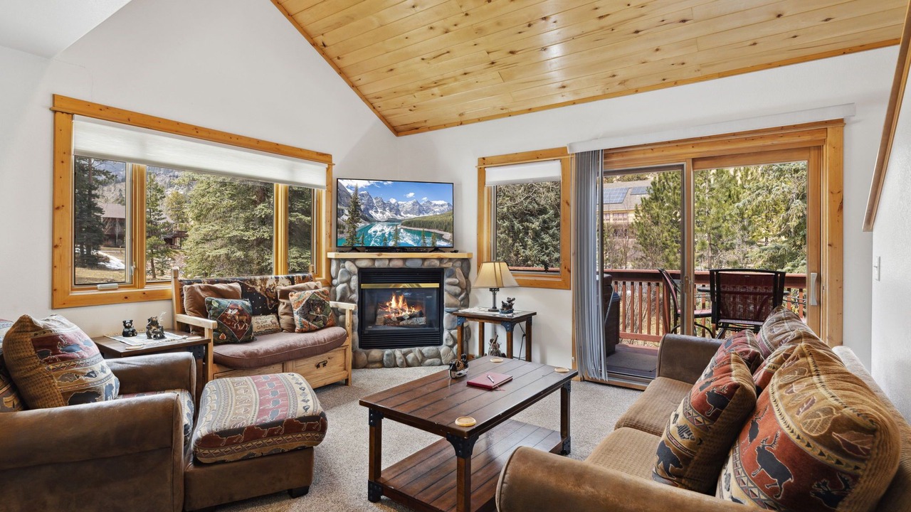 Photo of Livingroom in Fall River Estates