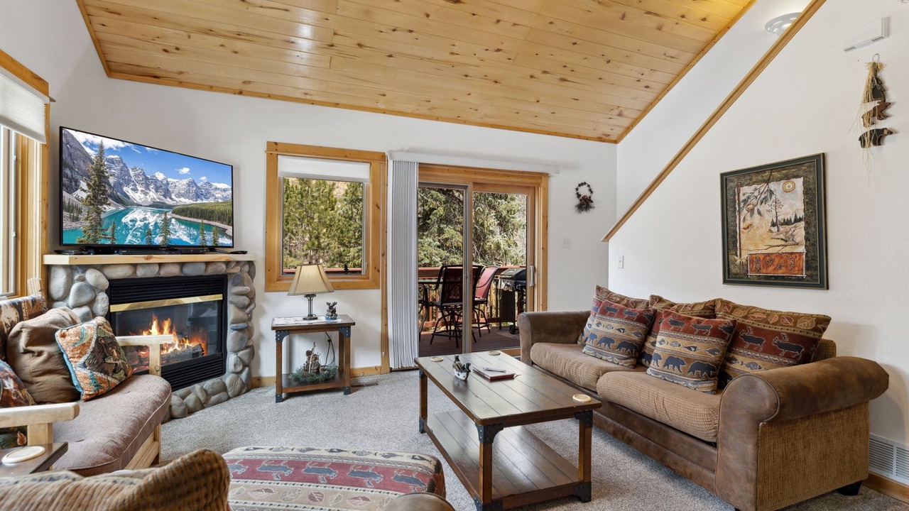 Photo of Livingroom in Fall River Estates