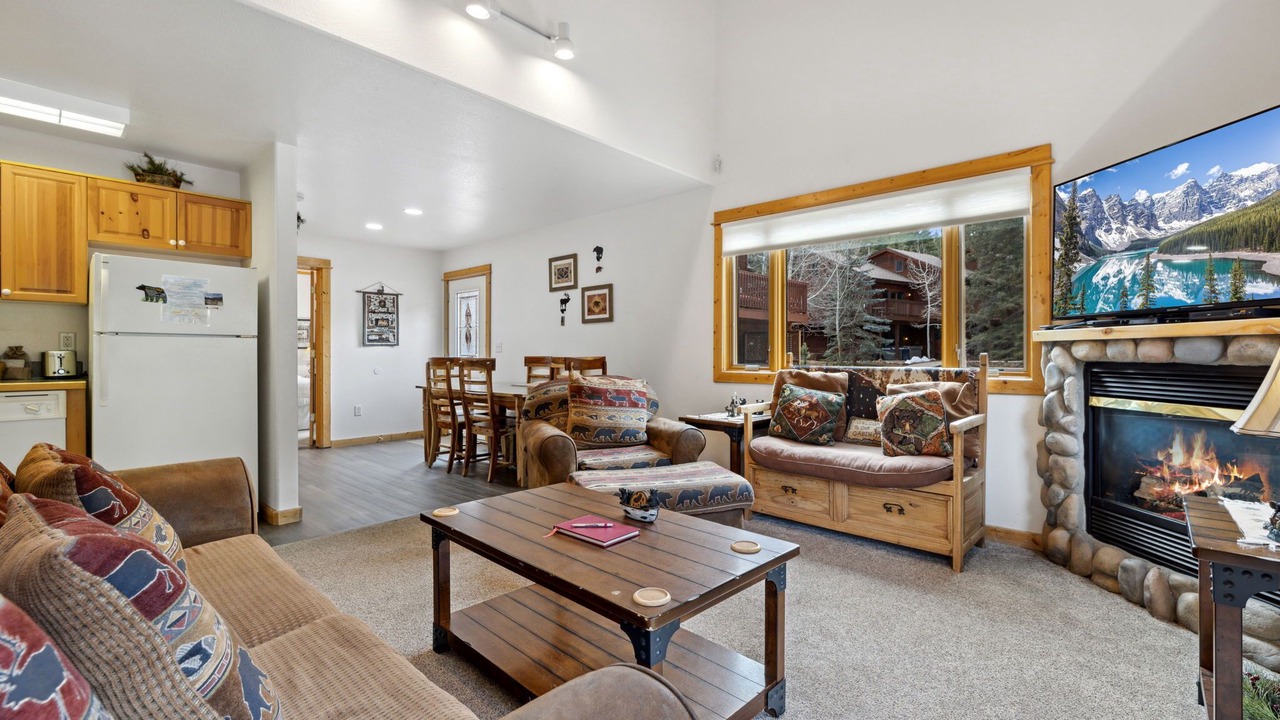 Photo of Livingroom in Fall River Estates