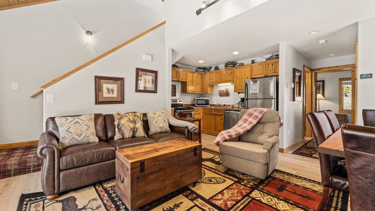 Photo of Livingroom in Fall River Estates