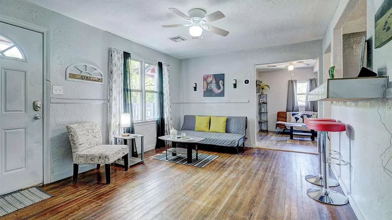 Photo of Livingroom in Medicine Park