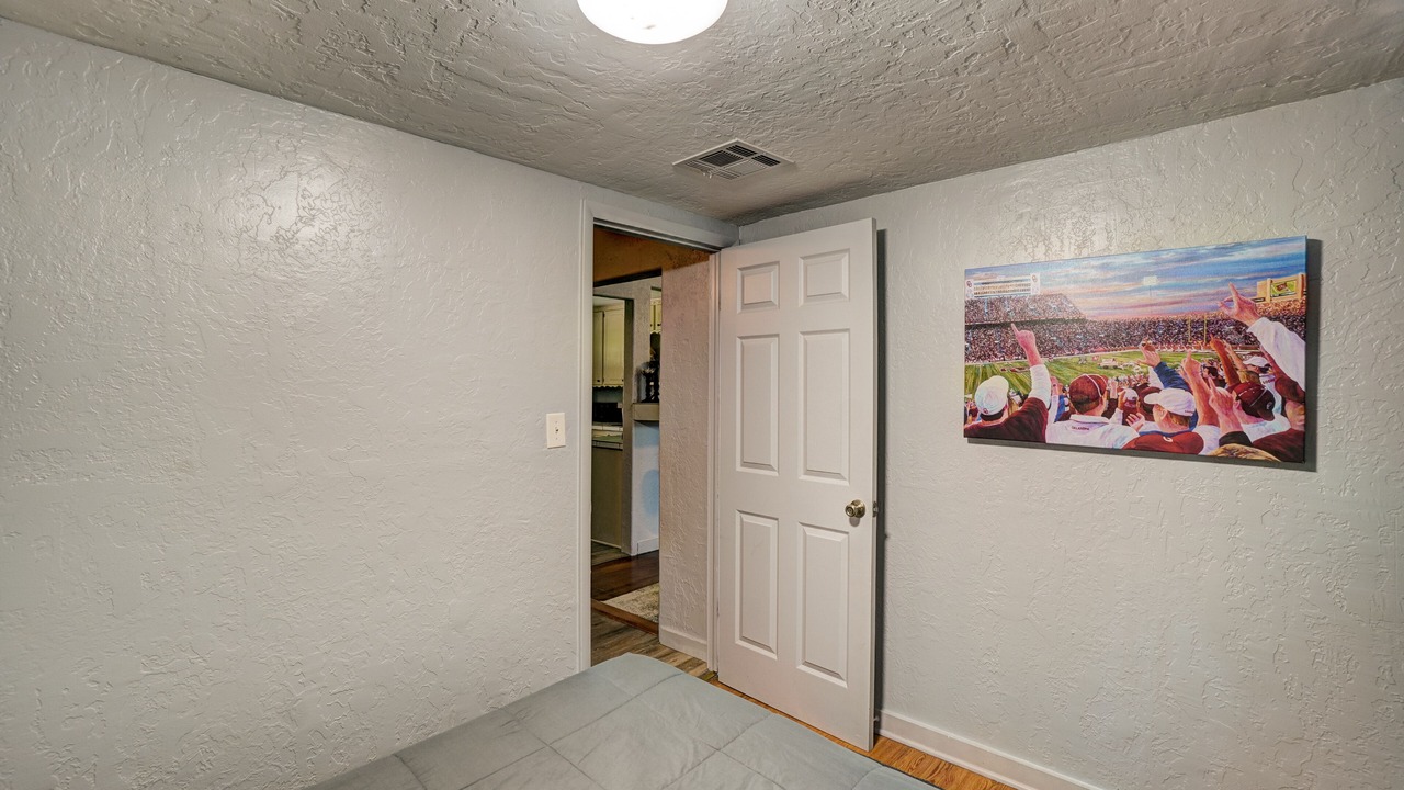 Photo of Bedroom in Medicine Park