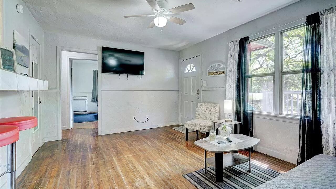 Photo of Livingroom in Medicine Park
