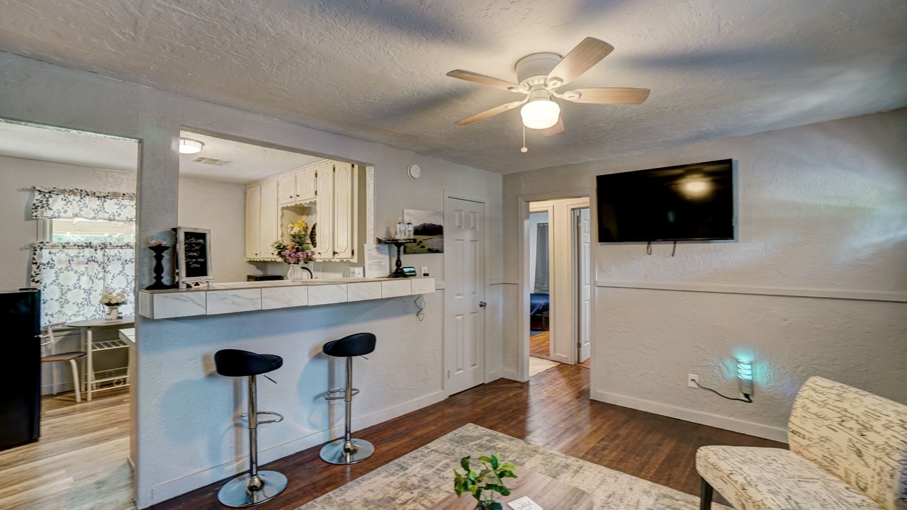 Photo of Livingroom in Medicine Park