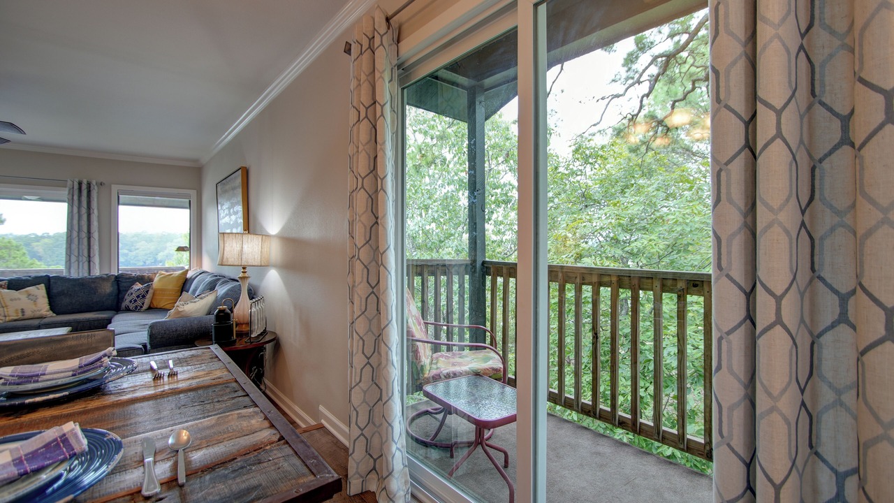 Photo of Livingroom in Mid America