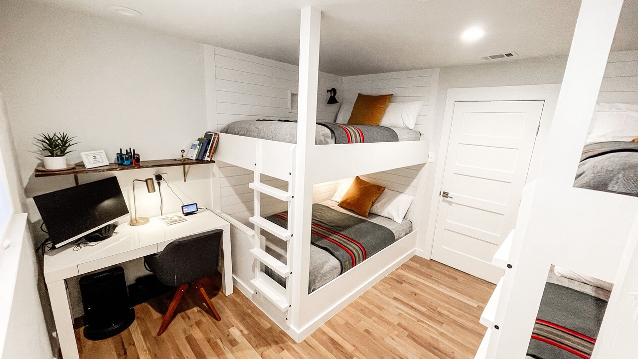 Photo of Bedroom in Gun Barrel City