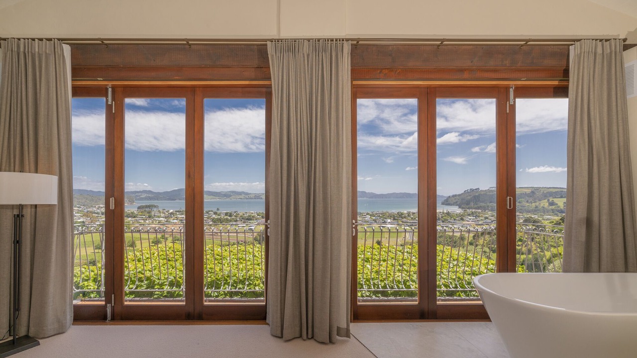 Photo of Others in Cooks Beach