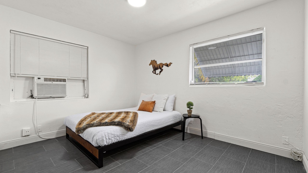 Photo of Bedroom in Lake Worth