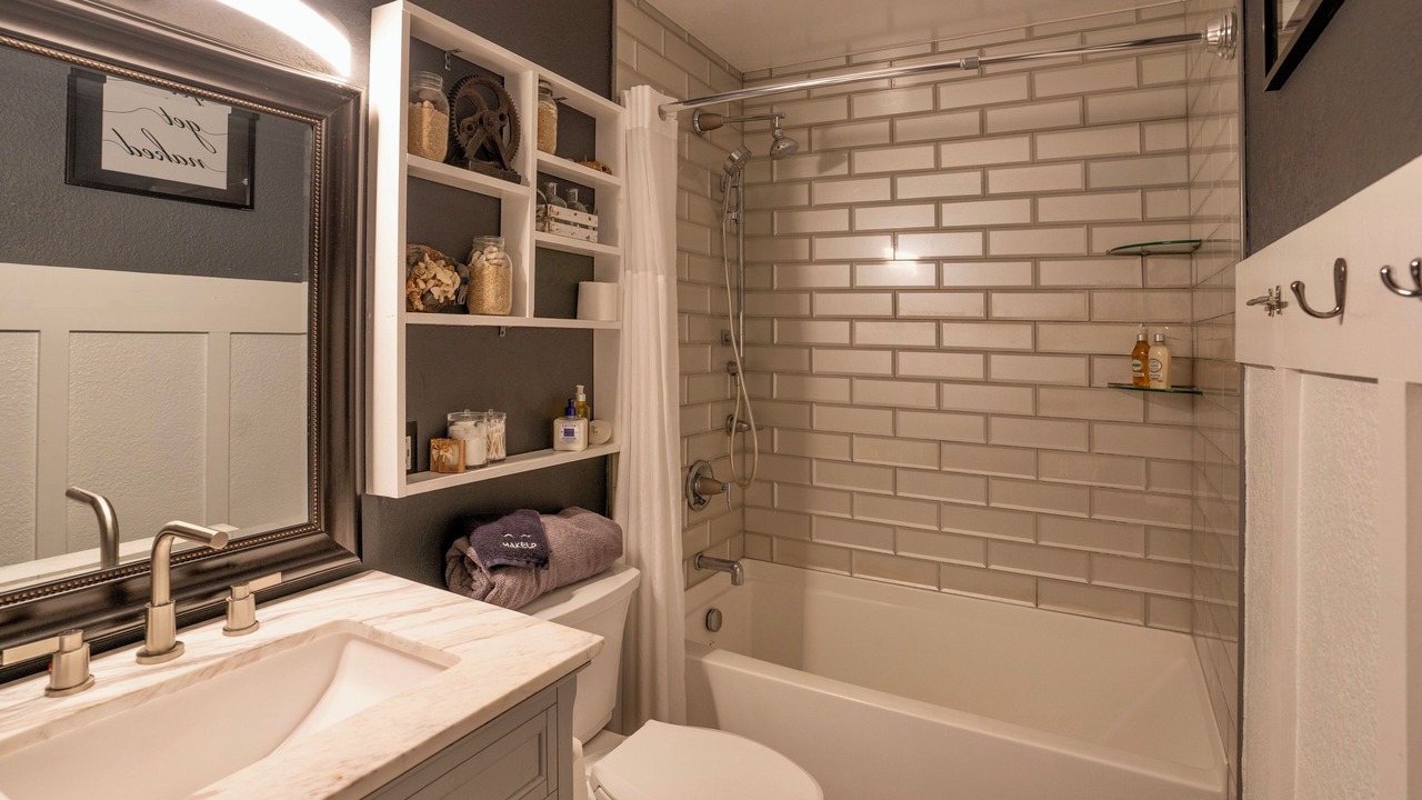 Photo of Bathroom in Kahuku