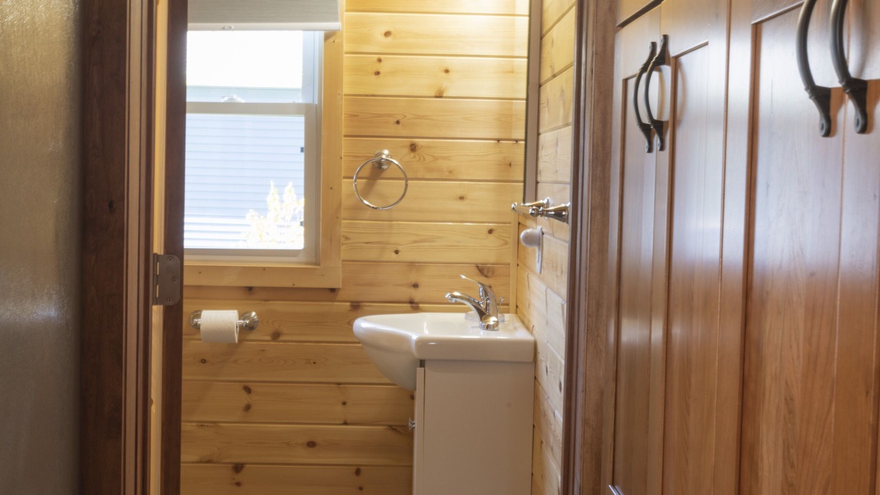 Photo of Bathroom in Cedar
