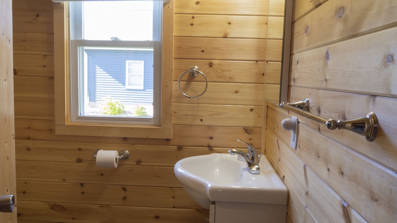 Photo of Bathroom in Cedar