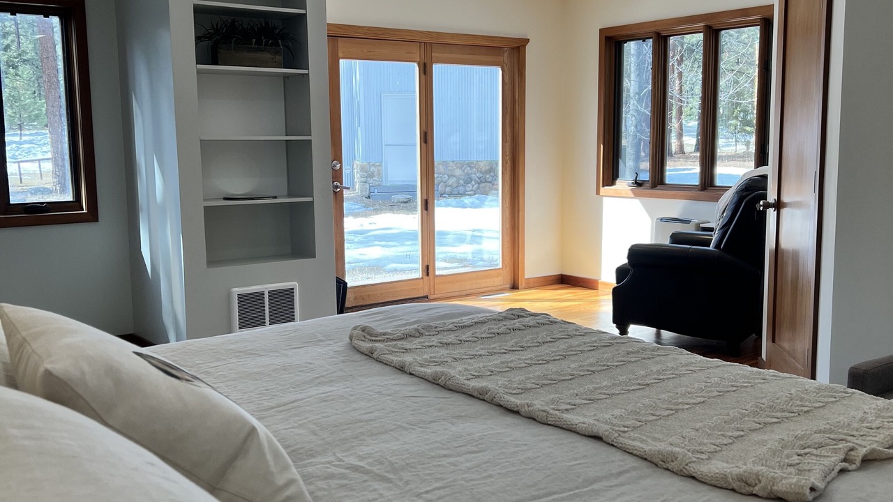 Photo of Others in Victor