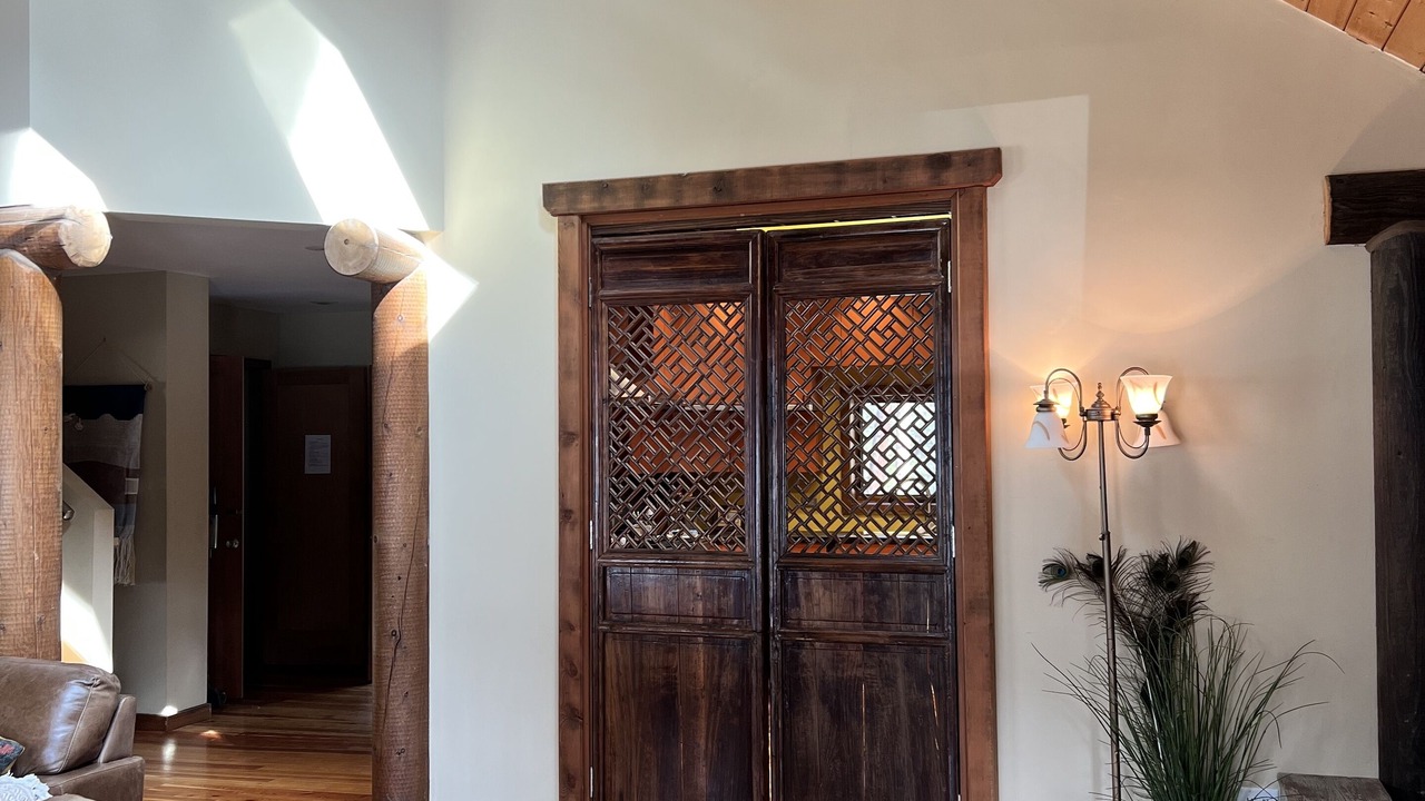 Photo of Others in Victor