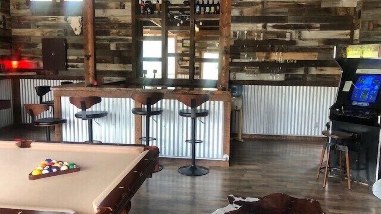 Photo of Others in Victor