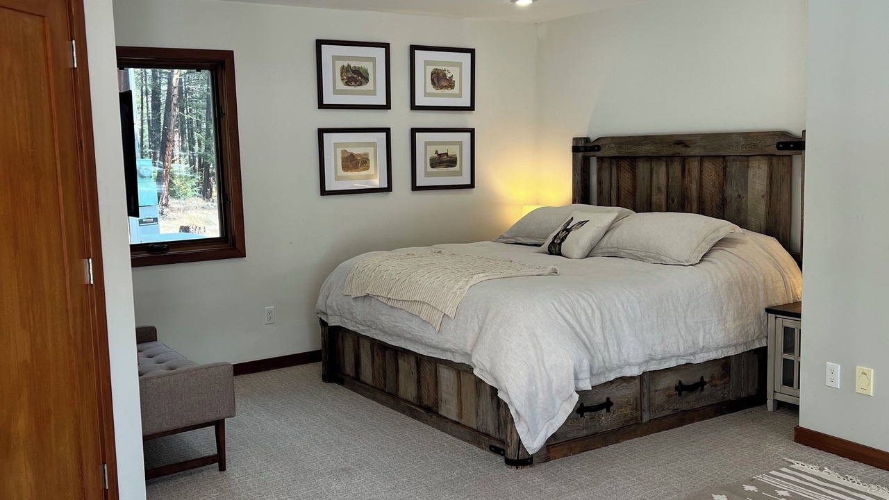 Photo of Others in Victor