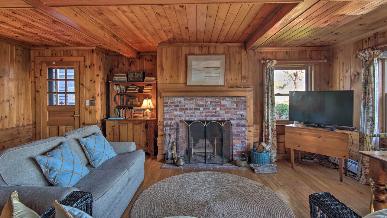 Photo of Livingroom in Kennebunk