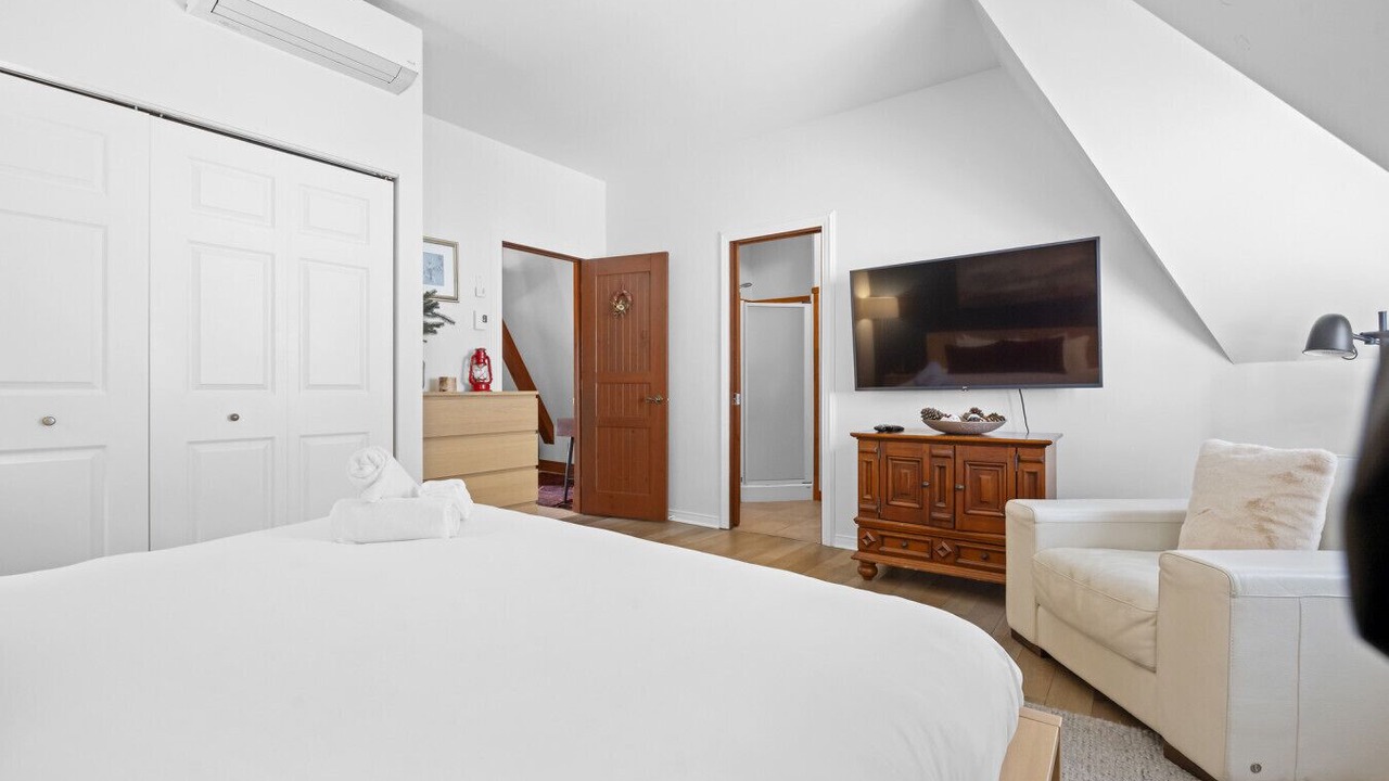 Photo of Bedroom in Mont-Tremblant