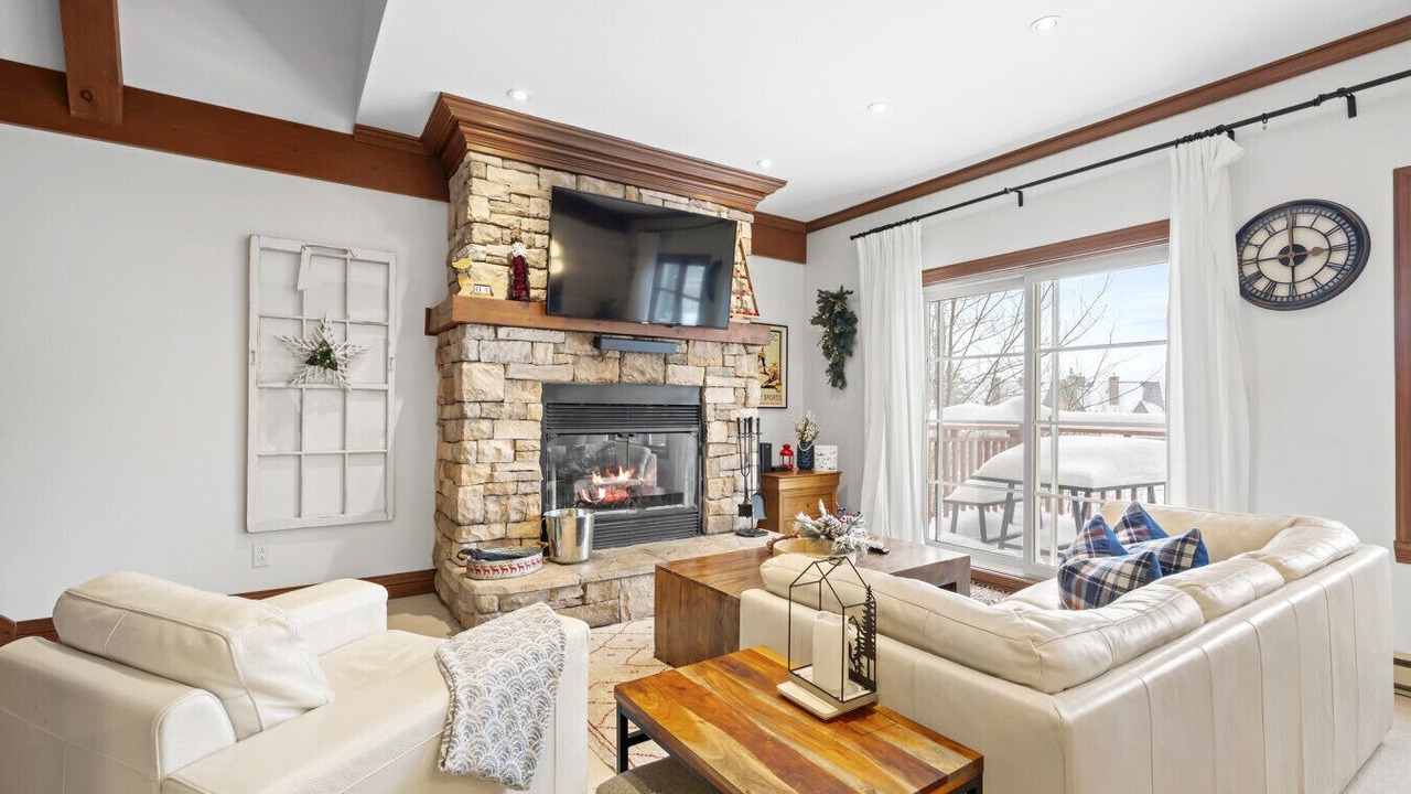 Photo of Livingroom in Mont-Tremblant